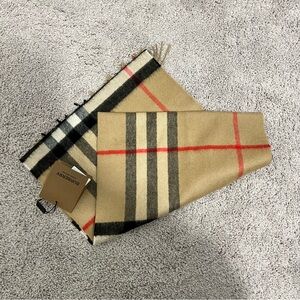 Burberry cashmere scarf